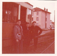 Photo Originale - 21 - DIJON -  Tramway Ligne 5 - Terminus De Chenove - Controleurs Et Wattman -1960 - Places