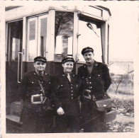 Photo Originale - 21 - DIJON -  Controleurs Au Terminus  - Tramway Ligne 5 - 10/1960 -  - Lieux