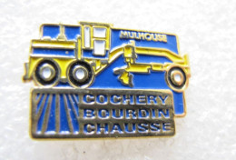 PIN'S   COCHERY BOURDIN  CHAUSSÉ  MULHOUSE  TRAVAUX PUBLICS   NIVELEUSE - Transport