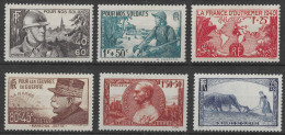 Lot N°235 N°451 à 469, Série 19 Timbres   (avec Charnière) - Ungebraucht