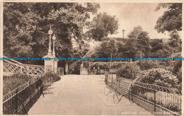 R665593 Hereford Castle. Green Gardens. 1928 - Monde