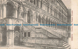 R666336 Venezia. Cortile Del Palazzo Ducale - Monde