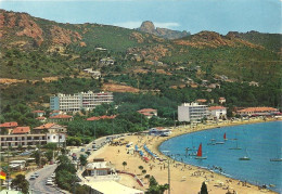 *CPM - 83 - SAINT RAPHAEL - AGAY - La Plage - Saint-Raphaël