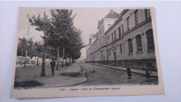 Carte Postale Ancienne ( AA10 ) De Lyon , Place Du Commandant Arnaud - Autres & Non Classés