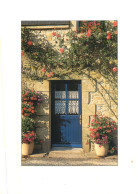 France Blue Door Surrounded By Flowers Detail Aspect Place To Identify - Andere & Zonder Classificatie