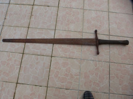 épée Médiévale Jus De Grenier à Identifier - Armes Blanches