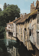 CPM.  ARBOIS . VIEILLES MAISONS SUR LA CUISANCE . AFFR AU VERSO LE 24-8-1970  .  2 SCANNES - Arbois