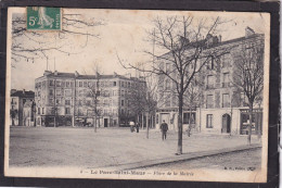 94. SAINT MAUR DES FOSSES . Le Parc Saint-Maur . Place De La Mairie . Animée . Banque Société Générale - Saint Maur Des Fosses