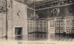 FRANCE - Palais De Fontainebleau - Salle Des Gardes - Vue à L'intérieure - Carte Postale Ancienne - Fontainebleau