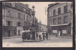 94. VILLEJUIF . Place De La Fontaine Et Rue Du Moutier . Commerces . Animée . Aux Canards Qui Ne Boivent Pas D'eau - Villejuif