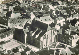 10 - Chaource - Eglise Saint Jean-Baptiste - Vue Aérienne - Carte Dentelée - CPSM Grand Format - Etat Pli Visible - Voir - Chaource