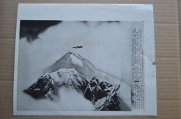 Original Photo Press 20x25cm 1945 RAF Plane Over The Summit Of Everest  Mountaineering Escalade Alpinisme - Sporten