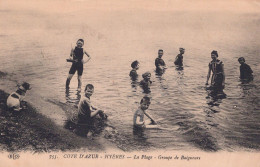 83 / HYERES / LA PLAGE / GROUPE DE BAIGNEURS / ELD 755 - Hyeres