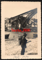 Fotografia Antiga * Porto * Gaia * Vendedor De Barquilhos * Ponte Luís I * 1932 - Places