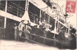 FR66 PORT VENDRES - Labouche 726 - Arrivée D'un Bateau - Descente Des Passagers - Animée - Belle - Port Vendres