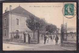 18. BOURGES . Casernes . Quartier Carnot . 37 Iéme D'Artillerie . Animée - Bourges