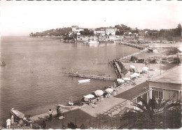 SAINT-JEAN-CAP-FERRAT (06) Midi-Plage Et Vue Sur St-Hospice En 1951  CPSM GF - Saint-Jean-Cap-Ferrat