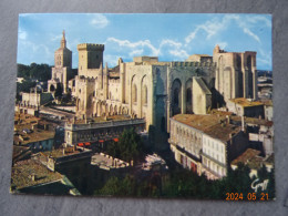 LE PALAIS DES PAPES - Avignon