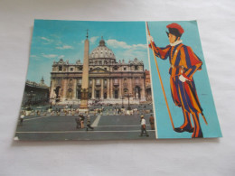 CITTA DEL VATICANO  LE VATICAN  BASILICA DI SAN PIETRO  TRES ANIMEES  ET GARDE PARTIE DROITE 1970 - Vatikanstadt