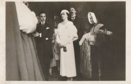 CARTE POSTALE PHOTO ORIGINALE ANCIENNE DE 1933 SON ALTESSE ROYALE LE PRINCE HENRI DE FRANCE LA PRESENTATION DU DAUPHIN - Royal Families