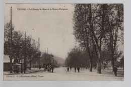 CPA - 38 - Vienne - Le Champ De Mars Et La Route D'Avignon - Animée - Circulée En 1908 - Vienne