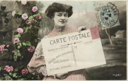 8739 -  Thèmes > Fantaisies Femmes  Avec  Carte Postale Géante Et Rosier - Femmes