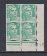 France N° 807 XX  Marianne Gandon 4 F. émeraude En Bloc De 4 Coin Daté Du 7 . 10 . 48, 3 Points Blancs Sans Cha., TB - 1940-1949