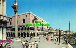 R616856 Venezia. Ducal Palace And Riva Degli Schiavoni. Ardo. Kodak Ektachrome. - Monde