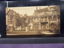 77 . CARTE PANORAMIQUE  . ROUEN . LA VIEILLE MAISON RUE SAINT ROMAIN. VUE SUR LA COUR D ALBANE . GRAND FORMAT . 28 X 15 - Rouen