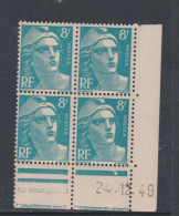 France N° 810 XX  Marianne Gandon 8 F. Bleu Clair En Bloc De 4 Coin Daté Du 2 . 12 . 49, 1 Point Blanc Sans Cha., TB - 1940-1949