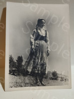 Italia Foto Mugello (Firenze) Costume Di Contadina Indossata In Occasione Della Visita Di Hitler A Roma. 137x102 Mm - Europa