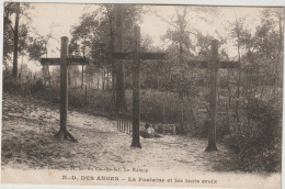 CLICHY SOUS BOIS NOTRE DAME DES ANGES  LA FONTAINE ET LES TROIS CROIX - Clichy Sous Bois