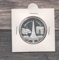 Médaille Souvenirs&Patrimoine : Les 3 Monuments De Paris (couleur Argent) - Autres & Non Classés