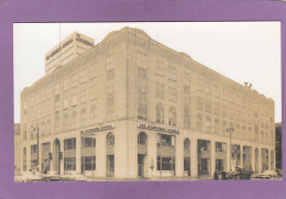 MILWAUKEE JOURNAL BUILDING, HOME OF WISCONSIN'S FOREMOST METROPOLITAN NEWSPAPER. - Milwaukee