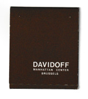 Pochette D'allumettes COMPLETE - " DAVIDOFF " Manhattan Center  Brussels / Bruxelles - Cigare, Tabac, Fumeur,... (B374) - Boites D'allumettes
