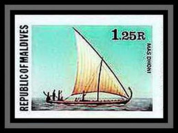 91861bc Maldives N° 704 Mas Dhoni BATEAU (ship Boat Voile Sailing) Non Dentelé ** MNH (Imperforate) - Maldives (1965-...)