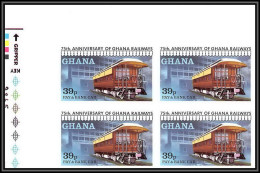 91860b Ghana N° 639 Pay & Bank Car Train Locomotive Engine 1978 Non Dentelé Imperf ** MNH Bloc 4 - Treinen