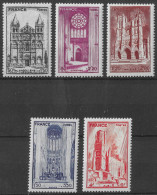 Lot N°240 N°663 à 667, Cathédrale    (avec Charnière) - Unused Stamps