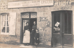 VILLEDIEU LES POELES - Carte Photo - Restaurant Café Epicerie LEBOSSE Et RAULINE - Rue Du Pont Chignon - Voitures - Villedieu