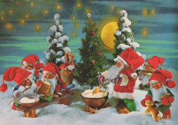 PAPÁ NOEL Feliz Año Navidad GNOMO Vintage Tarjeta Postal CPSM #PBA997.A - Santa Claus
