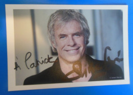 AUTOGRAPHE DE OLIVIER PAGES SUR PHOTO - Actors & Comedians