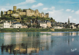 37, Chinon, Le Château Se Reflètant Dans La Vienne - Chinon