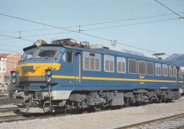 ZUG Schienenverkehr Eisenbahnen Vintage Ansichtskarte Postkarte CPSM #PAA715.DE - Trains