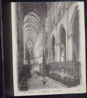 108 . CARTE LETTRE . AMIENS . LA CATHEDRALE . LES STALLES . LL  . GRAND FORMAT . 18 X 14 - Amiens