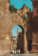 Siena Arco Di San Giuseppe Con Sfondo Torre - Siena