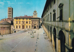 Arezzo Piazza Vasari - Arezzo