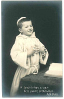 CPA / PHOTO . Enfant Le Petit Prédicateur . Petit Moine . N° IV . Edit : A.N - Portretten