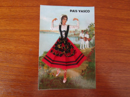 FANTAISIE BRODEE PAIS VASCO DANSEUSE COSTUME REGIONAL - Embroidered