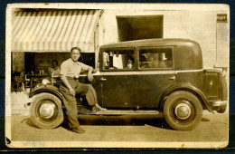 CARTE PHOTO - HOMME POSANT DEVANT SA VOITURE UNE PEUGEOT 201C DE 1932. - Passenger Cars