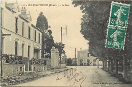 - Maine Et Loire -ref-B140- Le Lion D Angers -  La Gare Et La Rue - Gares - Lignes De Chemin De Fer - - Autres & Non Classés